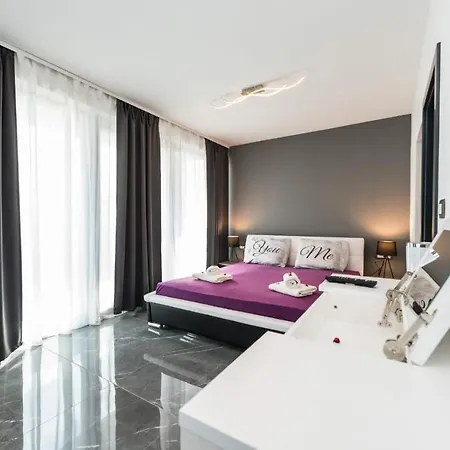 Sand Bay * Βόντιτσε